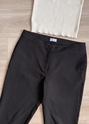 Женские прямые брюки из костюмной ткани черный большой размер4 фото