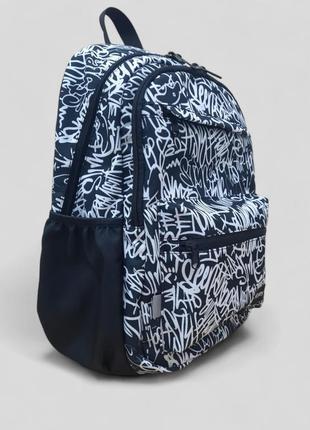 Рюкзак черно-белые буквы вместительный большой 19 л (43/28/16) с карманом