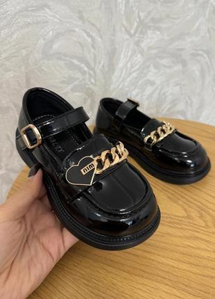 Стильные нарядные туфли для девочек