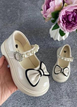 Стильные нарядные туфли для девочек
