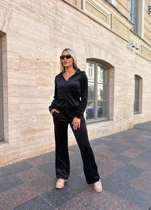 Велюрові костюми4 фото