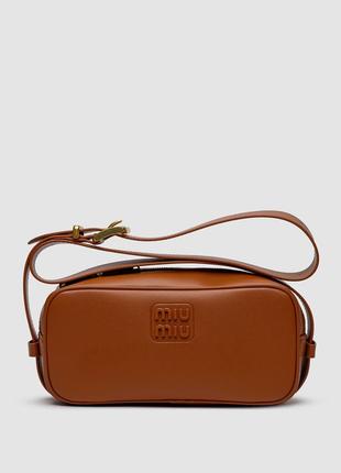 Женская сумка miumiu nappa leather shoulder bag brown 25 х 12 х 8 см