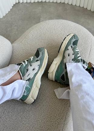 asics skycourt femme blanche et grise4 фото