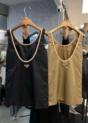Короткое платье в стиле prada