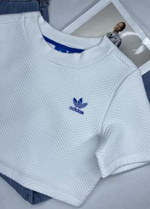 Топ adidas