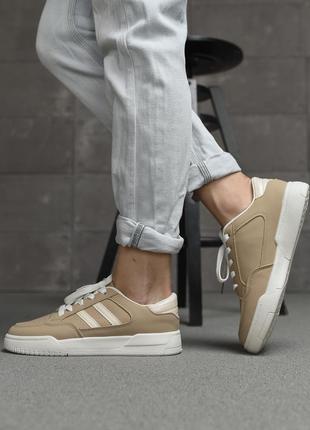 Женские кожаные кроссовки бежевые белые серые