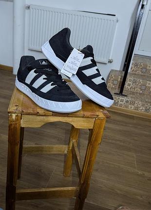 Кросівки adidas