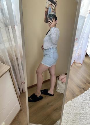 Джинсовые шорты