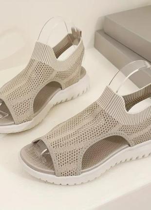 Босоніжки 43 р спортивні стрейтч