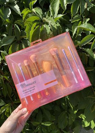 Real techniques level up brush + sponge set