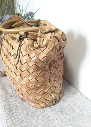 Плетеная сумка из натуральной кожи3 фото