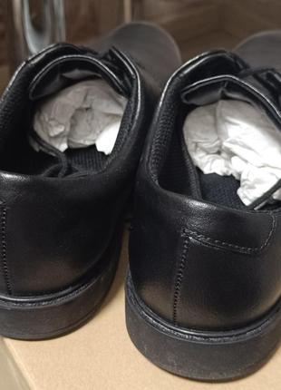 Детские туфли clarks в школу
