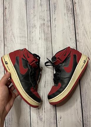 Винтажные кроссовки nike air force 1 black red high