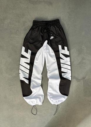 Спортивные штаны nike