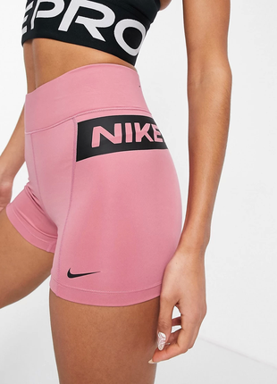 Спортивные шорты nike pro training booty shorts with logo taping - m