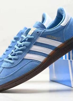 Кроссовки adidas spezial