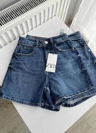 Джинсовые шорты z1975 mom fit high waist zara/ темно-синие джинсовые шорты zara 7223/229