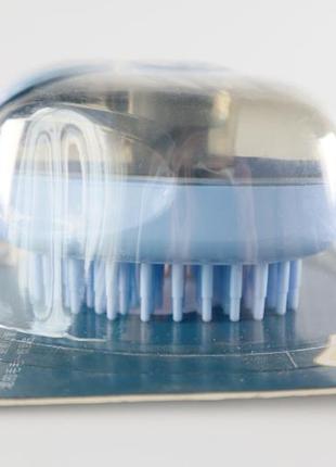 Силиконовая массажная щетка для купания животных с емкостью для шампуня голубая9 фото