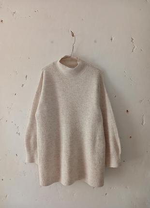 Стильний светр з горлом1 фото