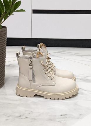 Стильні черевики тімби для дівчинки білі 2