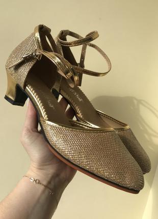 Професійні туфлі для танців блискучі, золотисті. (можливий обмін)1 фото