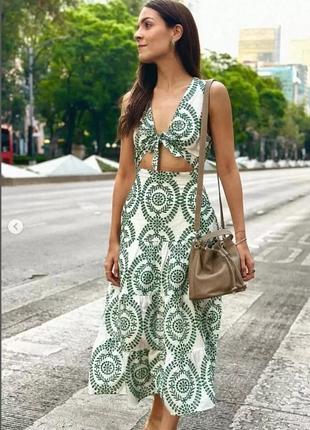 Сукня  з прорызною  вишивкою  та вузлом zara