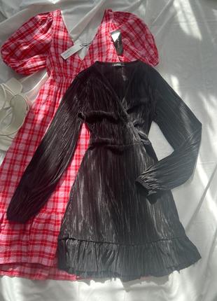 Черное платье плиссе boohoo2 фото