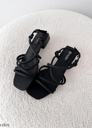 Черные очень крутые босоножки - сандалии9 фото