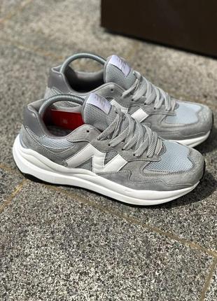 Чоловічі кросівки new balance з білою підошвою, світло-сірого кольору 41-45р.