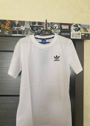 Футболка adidas