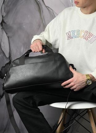 Сумка груша кожзам черный reebok черное лого
