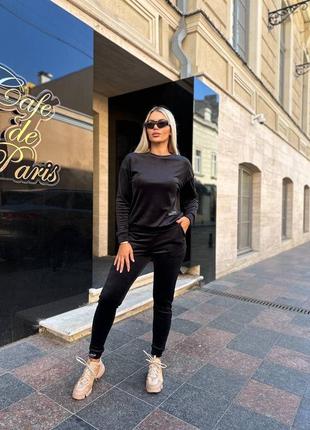 Велюрові костюми9 фото