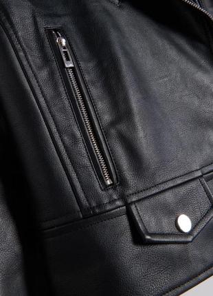 Байкерська куртка зі штучної шкіри2 фото