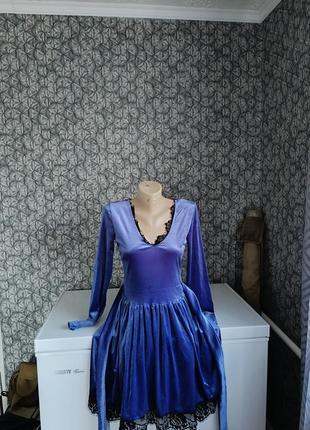 Сукня синя.