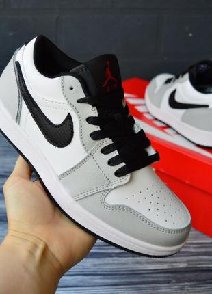 Женские кроссовки nike air jordan 1 low10 фото