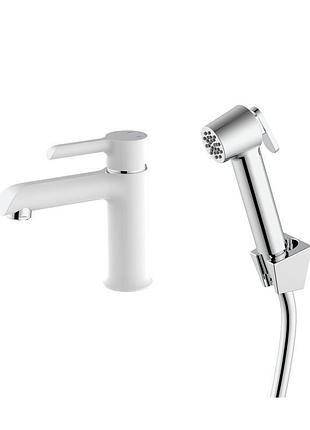 Змішувач для раковини qtap grand (з гігієнічним душем) qtgra272crw45671 chrome/white