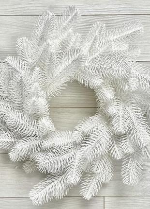 Вінок новорічний різдвяний lux з литої хвої d-40 см білий3 фото
