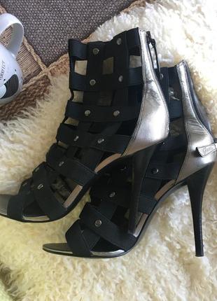 Босоніжки жіночі guess