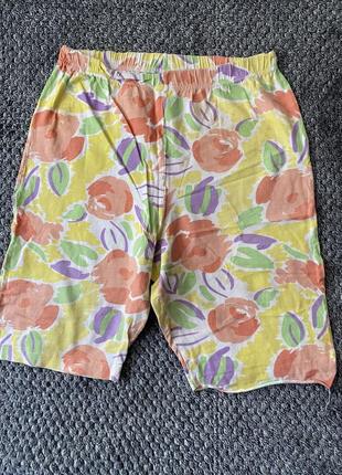 Шорты, бриджи, капри женские