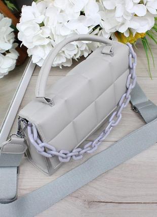 Женская стильная и качественная сумка из эко кожи серая с сиреневым оттенком4 фото