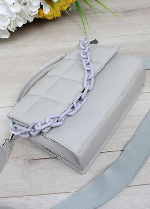 Женская стильная и качественная сумка из эко кожи серая с сиреневым оттенком5 фото