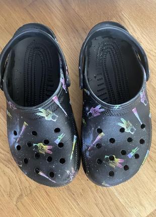 Crocs 🚀 крокси оригінальні з принтом8 фото