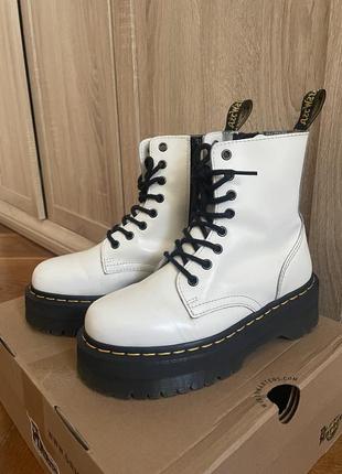 Dr martens jadon white оригинал белые кожаные ботинки на высокой платформе