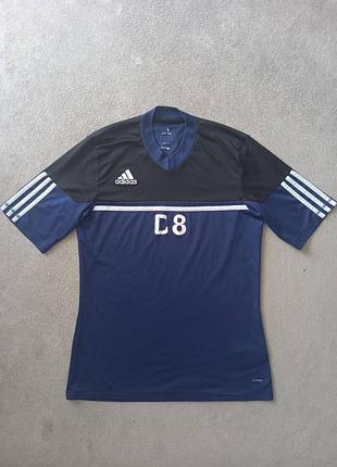 Брендовая футболка adidas.