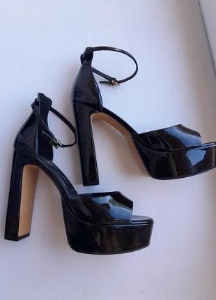 Босоножки 39р aldo