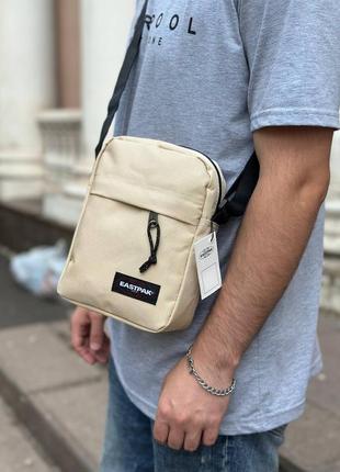 Менеджер eastpak