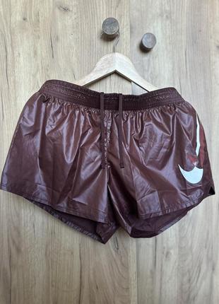 Женские спортивные / беговые шорты nike