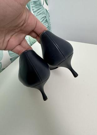 Escada оригінал стильні вантажні туфлі 40