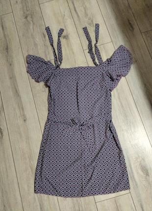 Женское платье на 44 размер