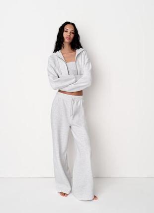 Женский серый спортивный костюм zara
